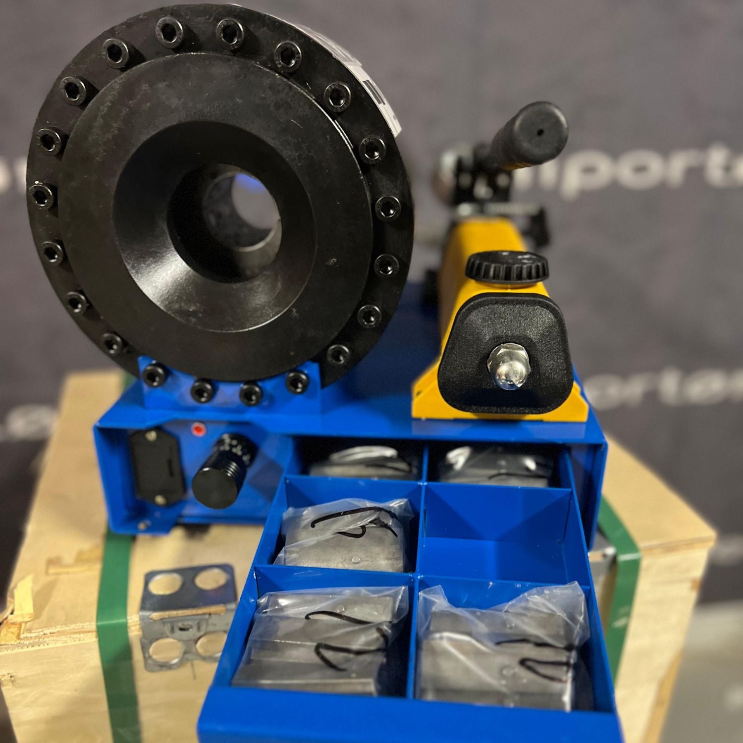 Hydraulisk slangpress 150 ton för professionell pressning av hydraulslangar