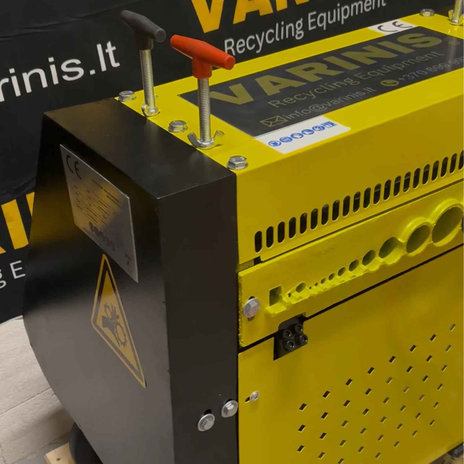 Kraftig kabelskalningsmaskin för koppar- och aluminiumkablar i industriell miljö