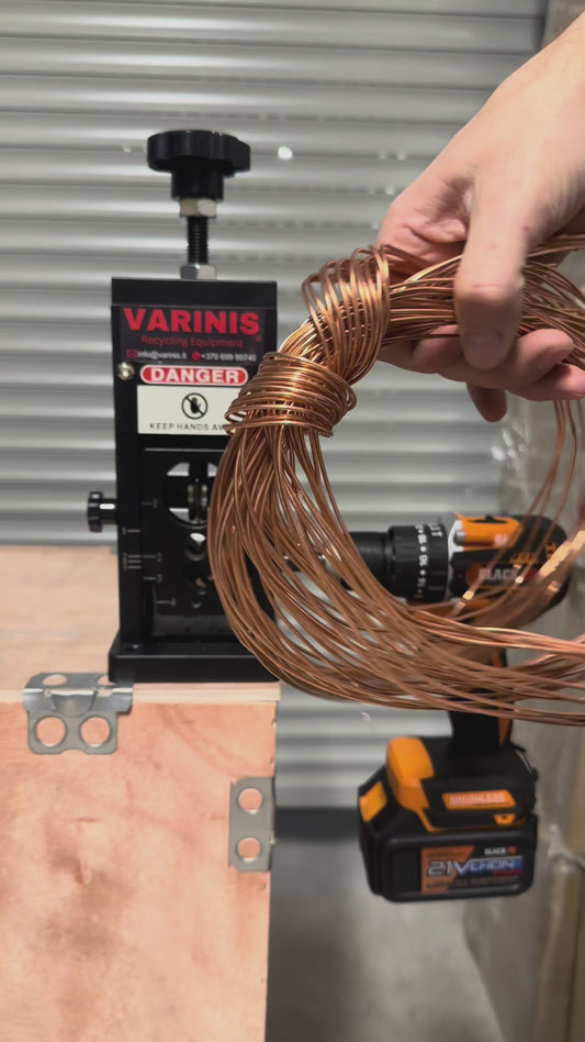 Manuell kabelskalningsmaskin för effektiv kabelskalning med borrmaskin