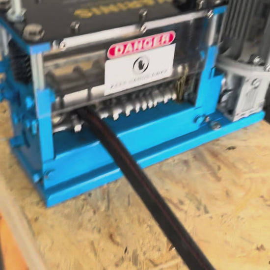 GR-M1 kabelskalningsmaskin som skalar kopparkablar och tar bort isolering effektivt för kabelåtervinning